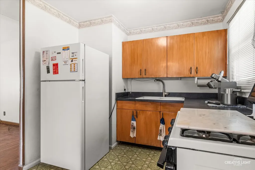 825 Foran Lane Aurora IL 60506