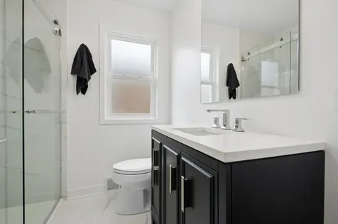 6341 North Tripp Avenue Chicago IL 60646