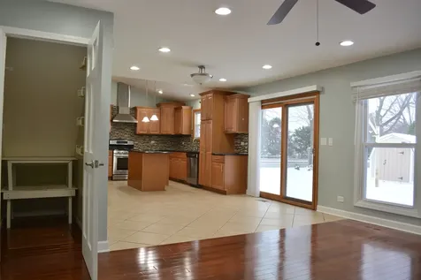 1203 Timber Drive Elk Grove Village IL 60007