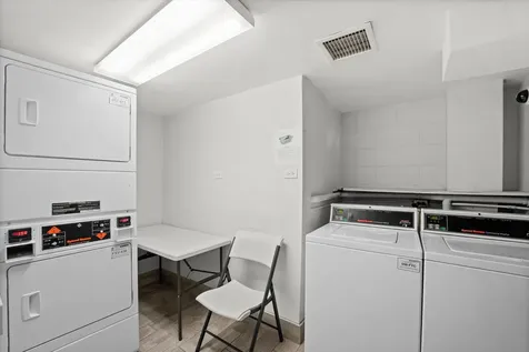222 East Pearson Street Chicago IL 60611
