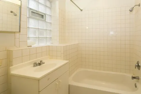 4450 North Sheridan Road Chicago IL 60640