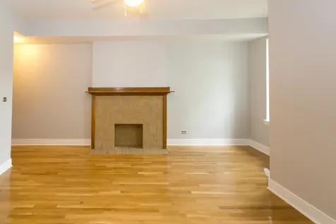 4450 North Sheridan Road Chicago IL 60640