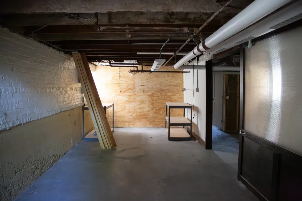 4727 West Schubert Avenue Chicago IL 60639