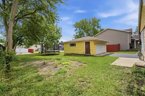 2407 Hermon Avenue Zion IL 60099