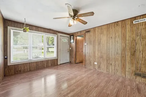 2407 Hermon Avenue Zion IL 60099