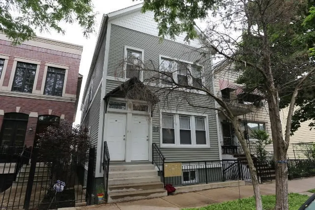 1738 West Altgeld Street Chicago IL 60614