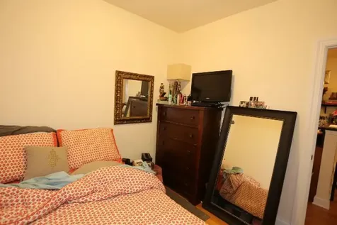 1738 West Altgeld Street Chicago IL 60614