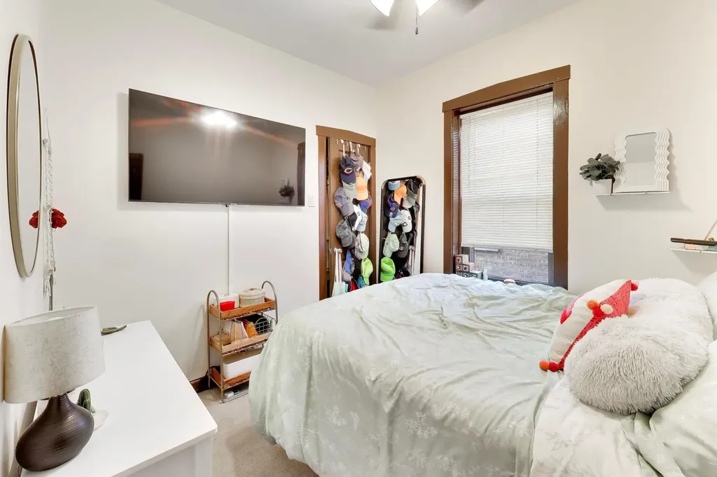 5333 West Foster Avenue Chicago IL 60630