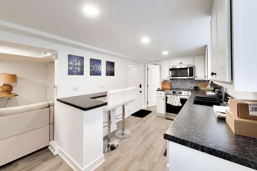5333 West Foster Avenue Chicago IL 60630