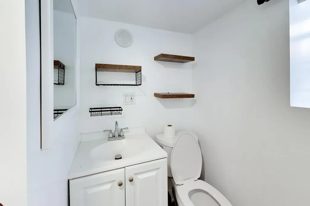 5333 West Foster Avenue Chicago IL 60630
