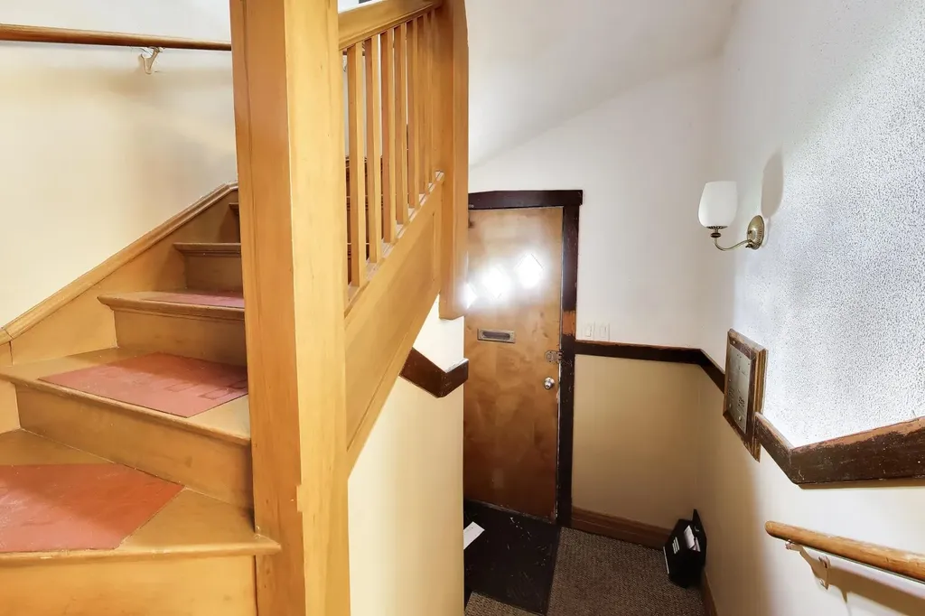 5333 West Foster Avenue Chicago IL 60630