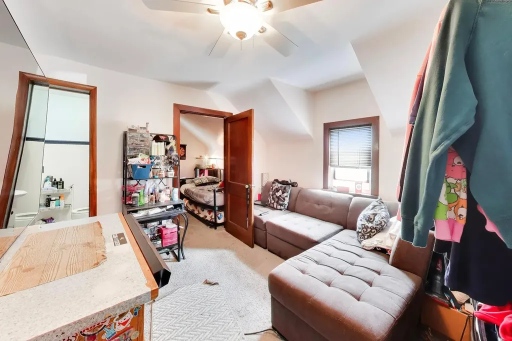 5333 West Foster Avenue Chicago IL 60630
