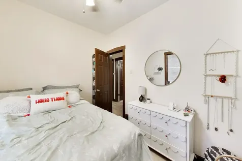 5333 West Foster Avenue Chicago IL 60630