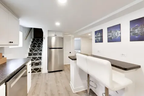 5333 West Foster Avenue Chicago IL 60630
