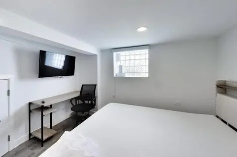 5333 West Foster Avenue Chicago IL 60630