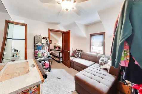 5333 West Foster Avenue Chicago IL 60630
