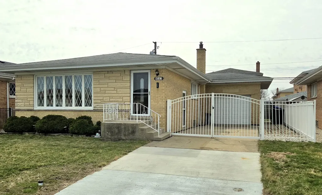 8517 West Carmen Avenue Chicago IL 60656