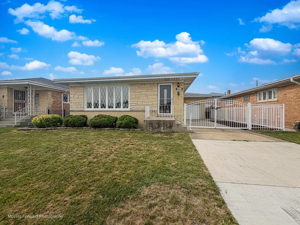 8517 West Carmen Avenue Chicago IL 60656