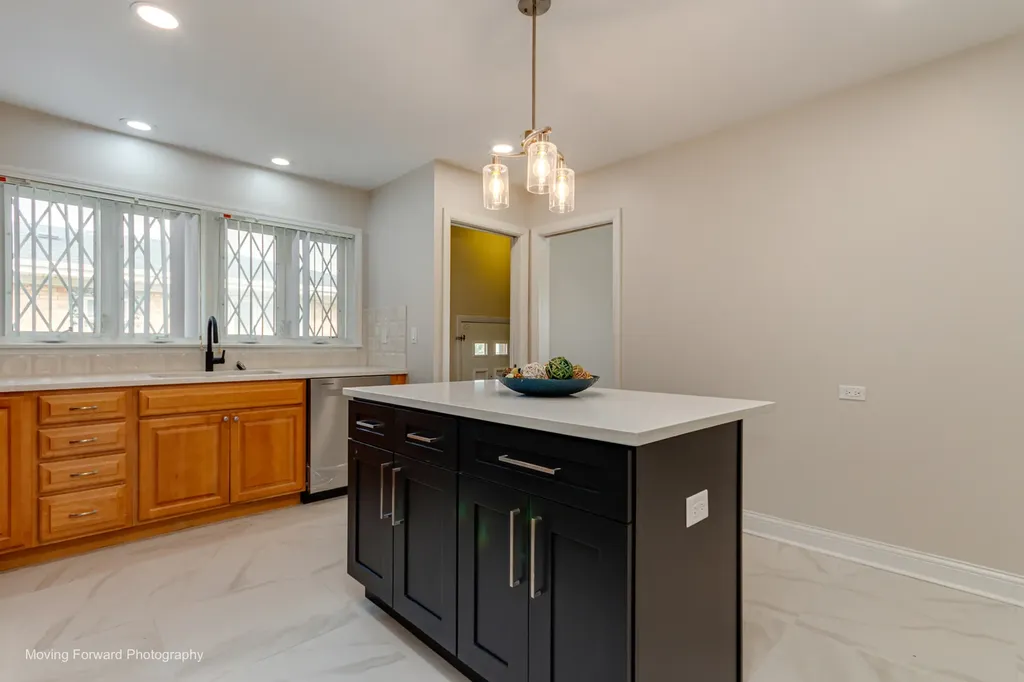 8517 West Carmen Avenue Chicago IL 60656