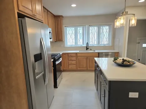 8517 West Carmen Avenue Chicago IL 60656