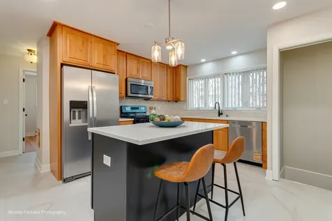 8517 West Carmen Avenue Chicago IL 60656