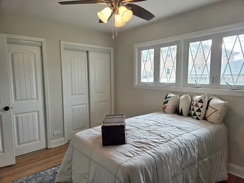 8517 West Carmen Avenue Chicago IL 60656
