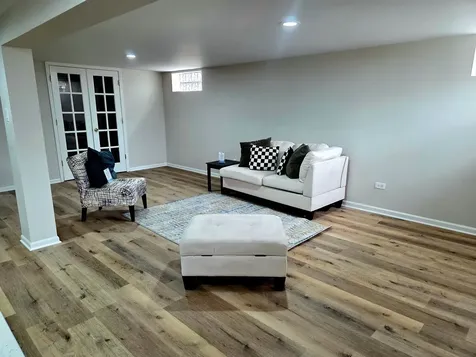 8517 West Carmen Avenue Chicago IL 60656