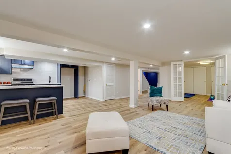 8517 West Carmen Avenue Chicago IL 60656