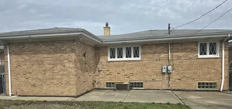 8517 West Carmen Avenue Chicago IL 60656
