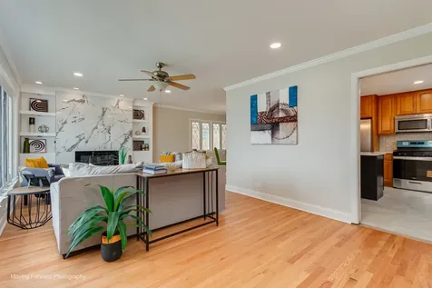 8517 West Carmen Avenue Chicago IL 60656