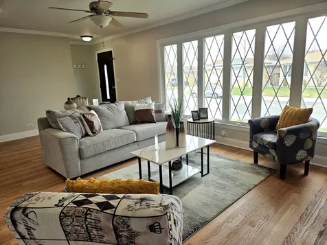 8517 West Carmen Avenue Chicago IL 60656