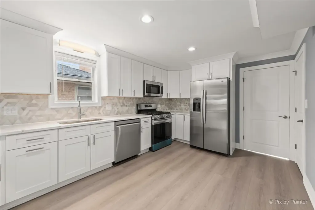 5252 North Mulligan Avenue Chicago IL 60630