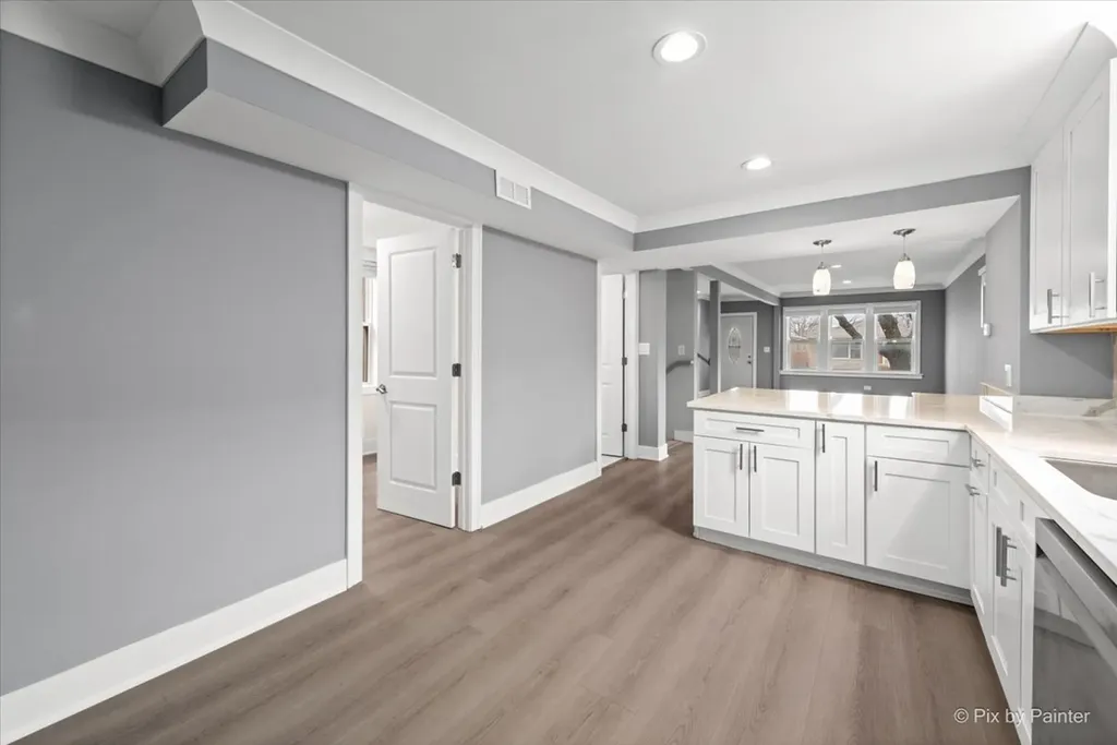 5252 North Mulligan Avenue Chicago IL 60630