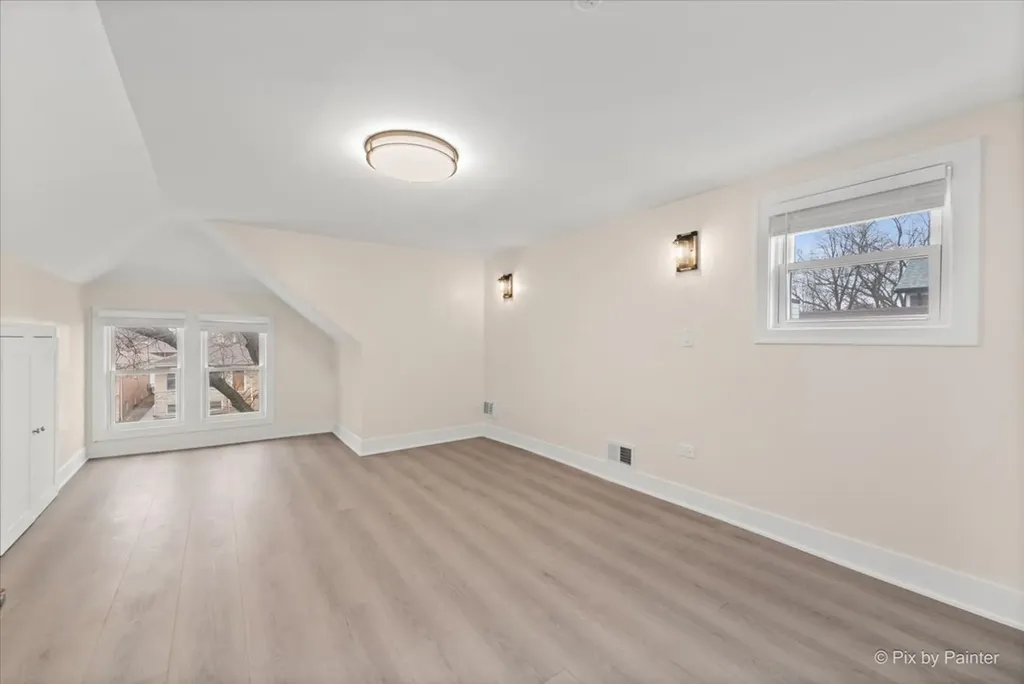 5252 North Mulligan Avenue Chicago IL 60630