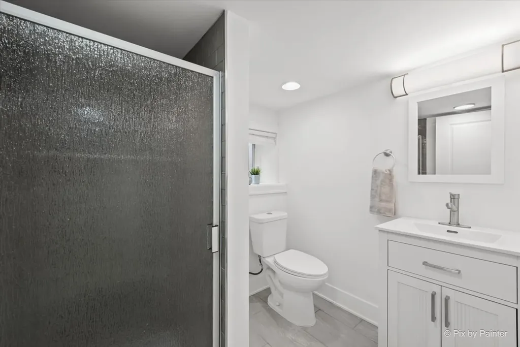 5252 North Mulligan Avenue Chicago IL 60630
