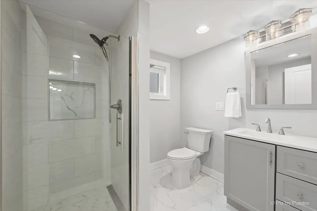 5252 North Mulligan Avenue Chicago IL 60630
