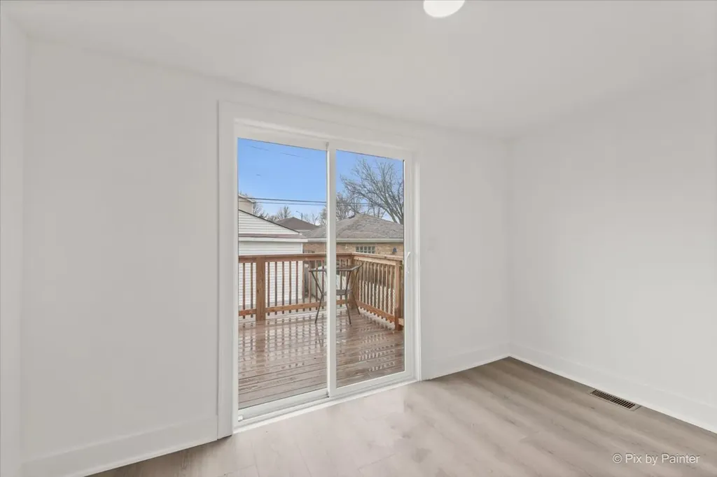 5252 North Mulligan Avenue Chicago IL 60630