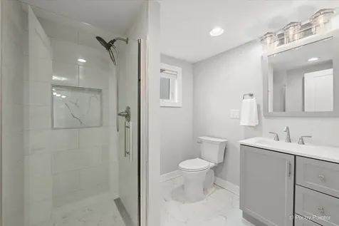 5252 North Mulligan Avenue Chicago IL 60630