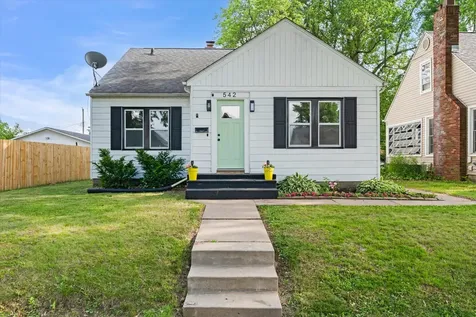 542 21ST Avenue Moline IL 61265