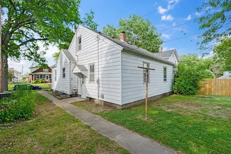 542 21ST Avenue Moline IL 61265