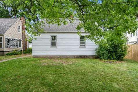 542 21ST Avenue Moline IL 61265