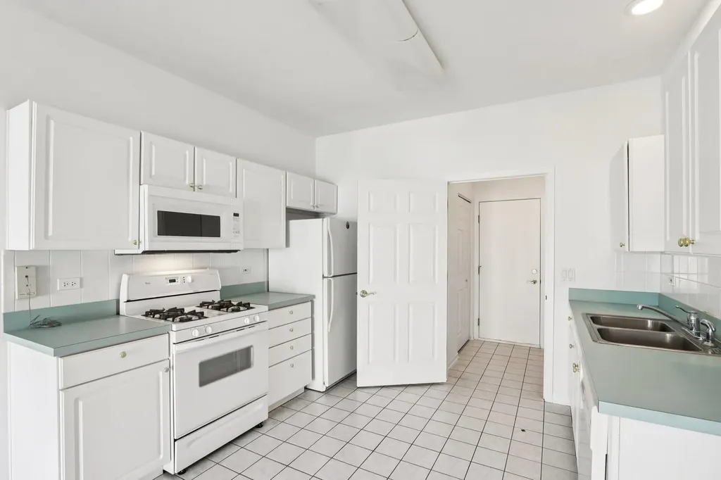 13322 South Bayberry Lane Plainfield IL 60544