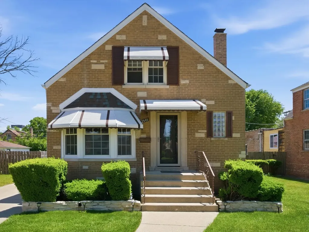 2541 South 14th Avenue Broadview IL 60155