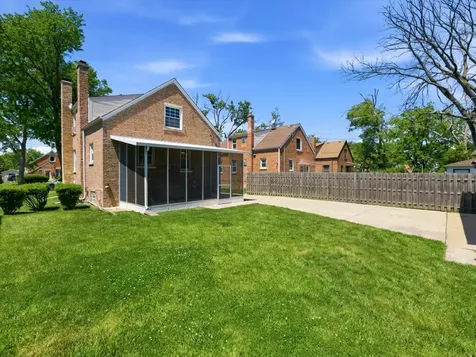 2541 South 14th Avenue Broadview IL 60155
