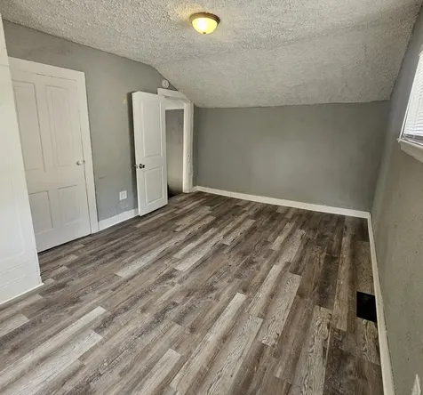 218 Oakwood Avenue Rockford IL 61101