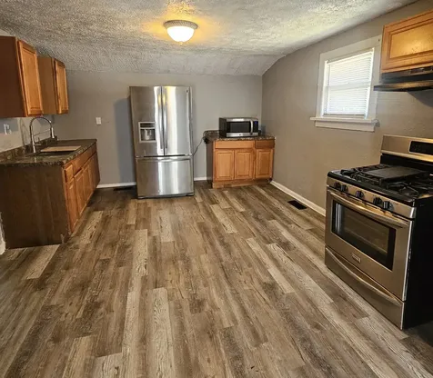 218 Oakwood Avenue Rockford IL 61101