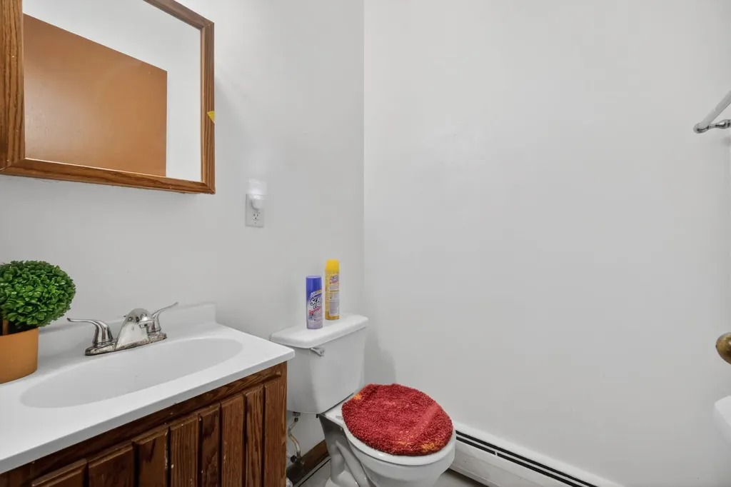 227 South Hale Street Addison IL 60101