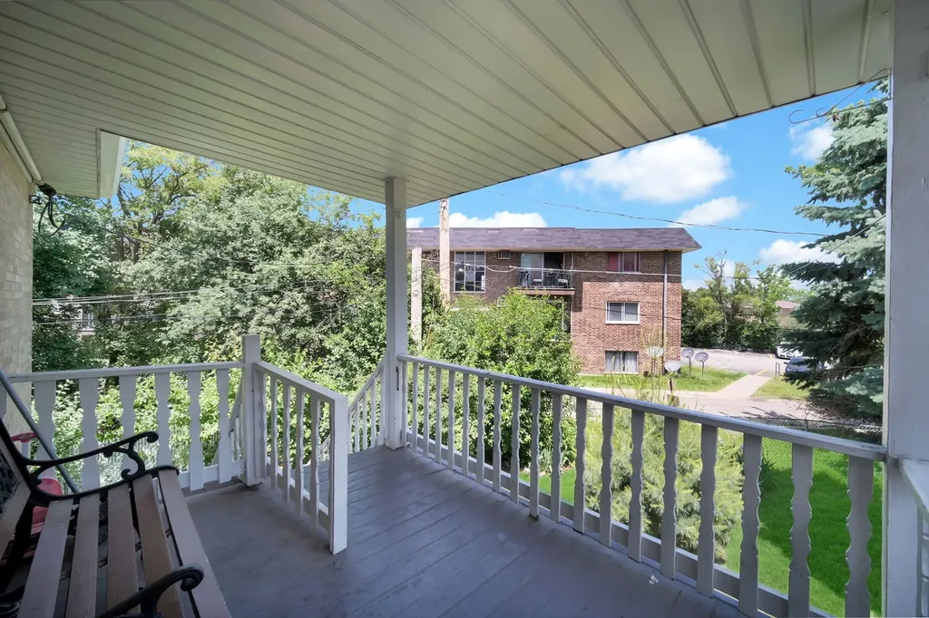 227 South Hale Street Addison IL 60101
