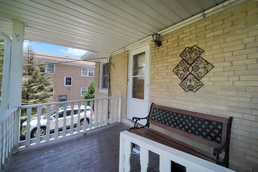 227 South Hale Street Addison IL 60101