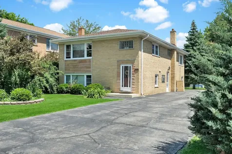 227 South Hale Street Addison IL 60101